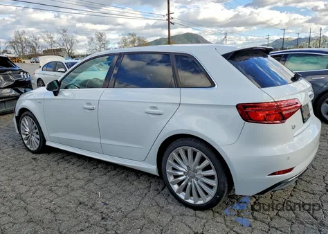 2017 Audi A3 E-Tron Premium Plus z USA, uszkodzony, nr VIN WAUTPBFF6HA140248